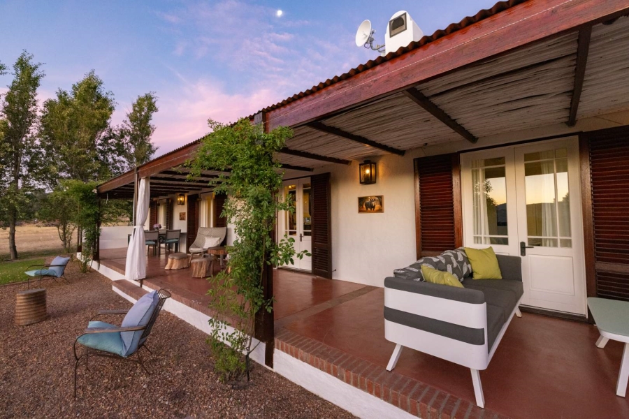 6 Bedroom Property for Sale in Klein Parys Western Cape